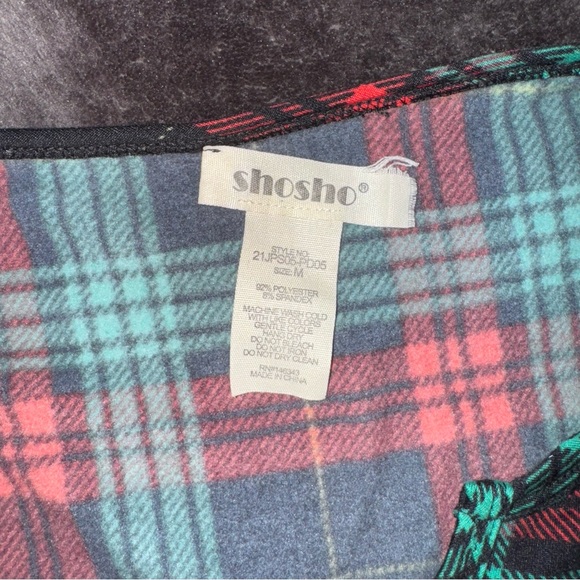 Shosho Women’s Checkered Gingham Red Long Sleeve Pajamas Medium - Picture 7 of 7